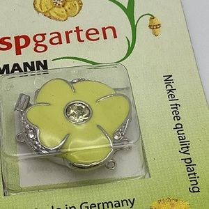 Clasp for jewelry maker. Yellow flower 31mm 3strand Claspgarten clasp